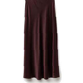 Falconeri Silk Satin Skirt in Burgundy